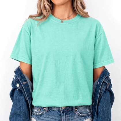 Comfort Colors® 1717 — Worn by a Model mockup in Island Reef